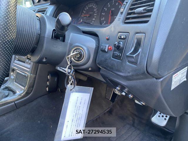 Nissan SKYLINE GT-R 1996-02 1381811-18