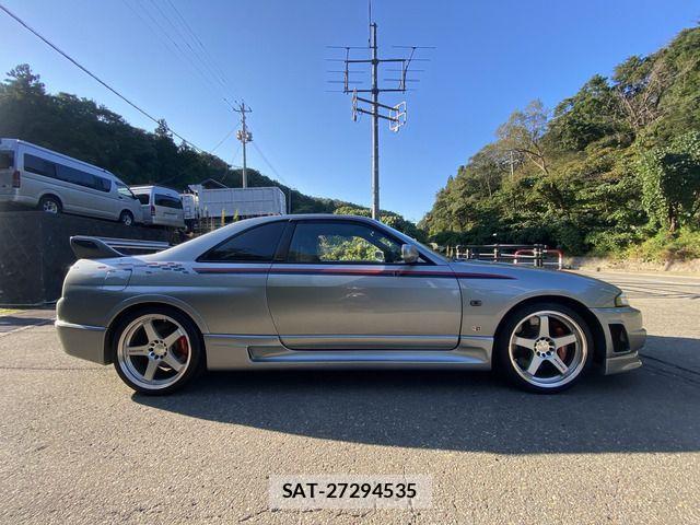 Nissan SKYLINE GT-R 1996-02 1381811-4