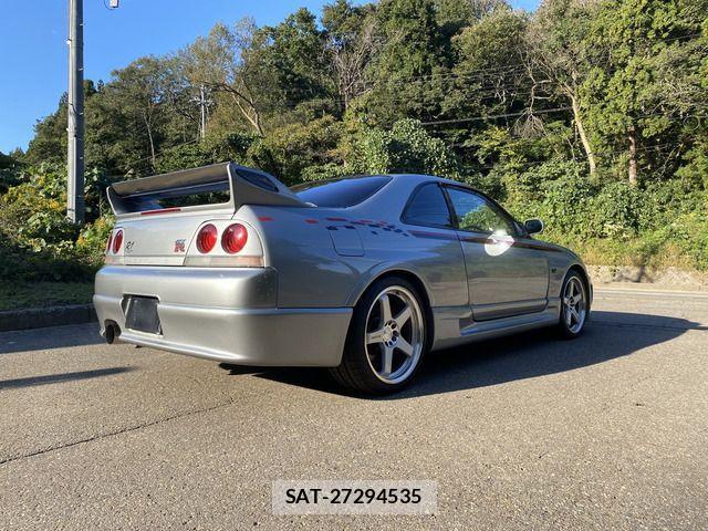 Nissan SKYLINE GT-R 1996-02 1381811-6
