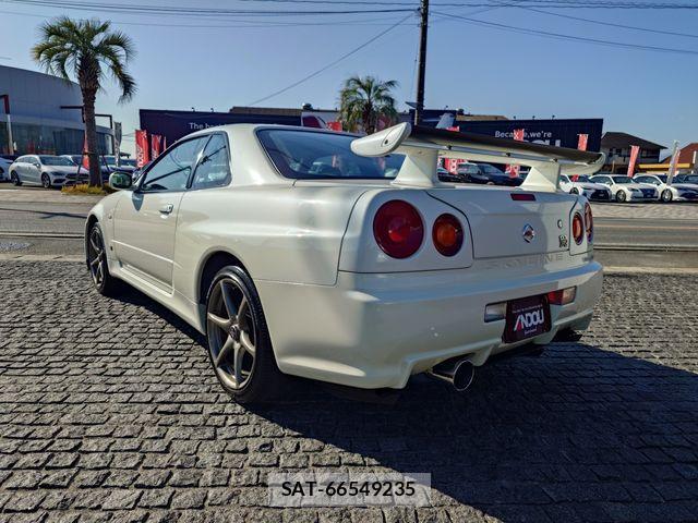 Nissan SKYLINE GT-R 2002-05 1718237-2