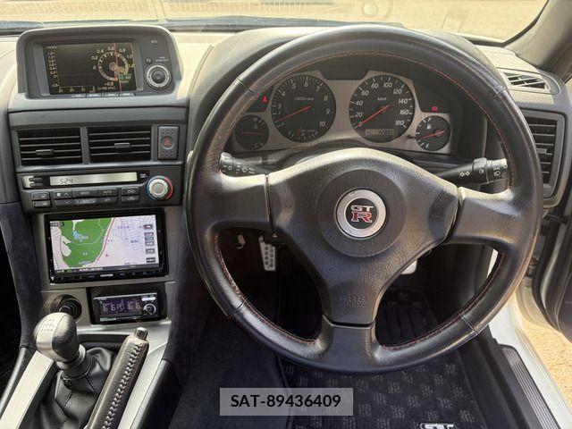 Nissan SKYLINE GT-R 2002-03 5878755-15