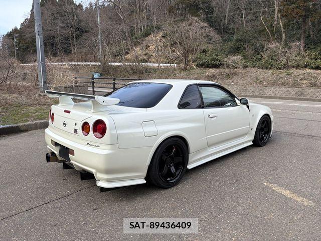 Nissan SKYLINE GT-R 2002-03 5878755-7