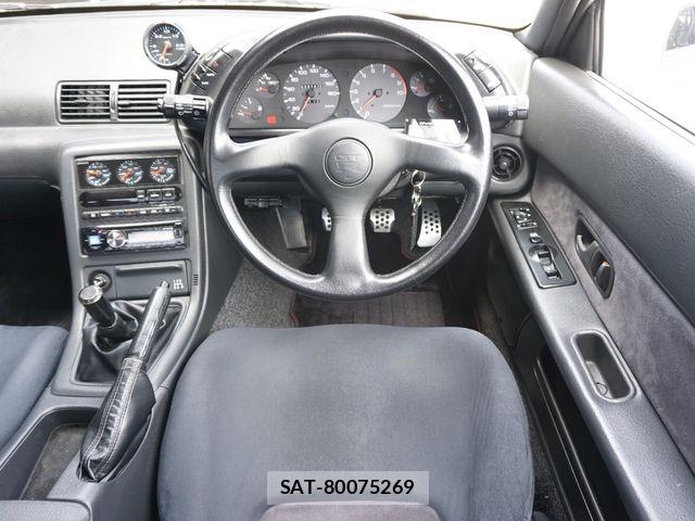Nissan SKYLINE GT-R 1994-12 7963797-21