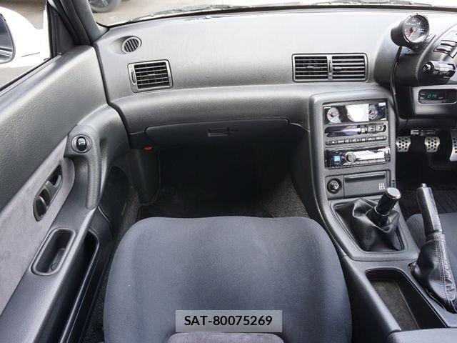 Nissan SKYLINE GT-R 1994-12 7963797-22