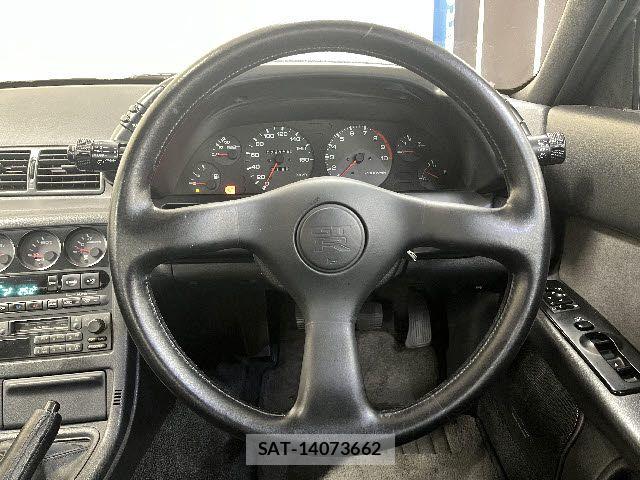 Nissan SKYLINE GT-R 1994-03 8075595-13