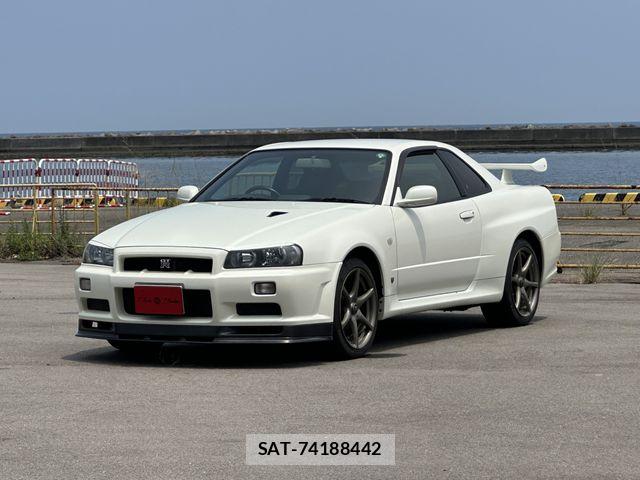 Nissan SKYLINE GT-R 2001-06 8210229-0