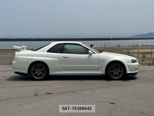 Nissan SKYLINE GT-R 2001-06 8210229-23