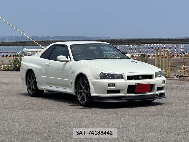 Nissan SKYLINE GT-R 2001-06 8210229-24