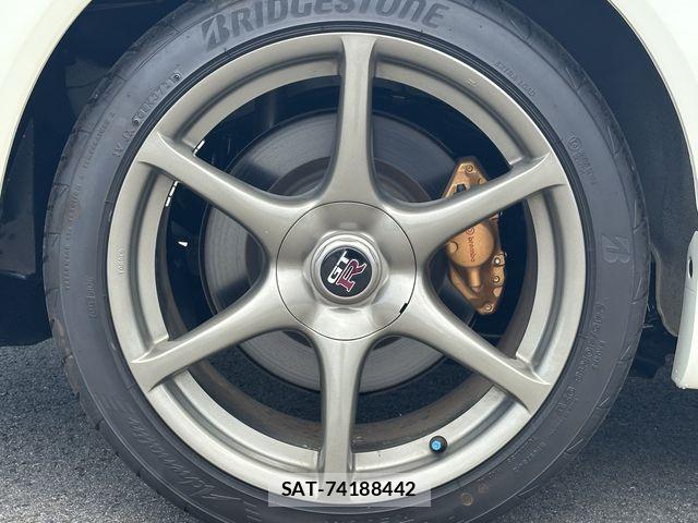 Nissan SKYLINE GT-R 2001-06 8210229-25
