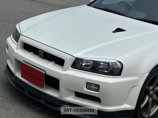 Nissan SKYLINE GT-R 2001-06 8210229-26