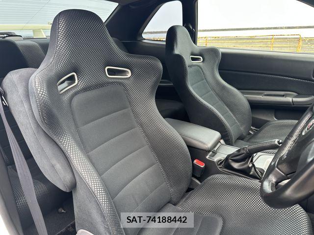 Nissan SKYLINE GT-R 2001-06 8210229-4