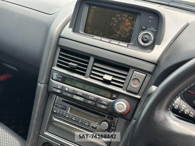Nissan SKYLINE GT-R 2001-06 8210229-5