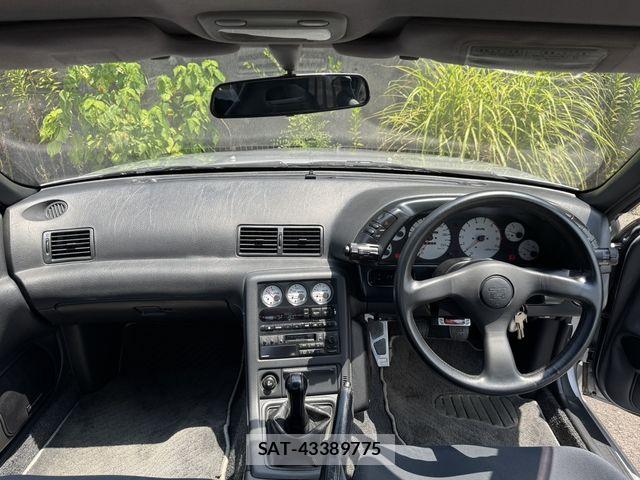 Nissan SKYLINE GT-R 1993-07 8210230-3