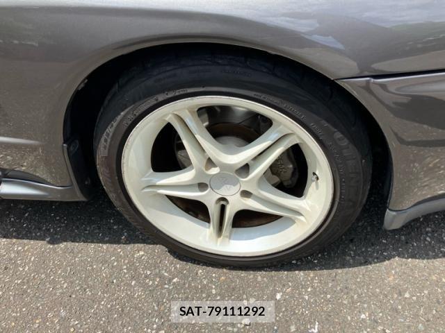 Nissan SKYLINE GT-R 1994-03 8231782-8