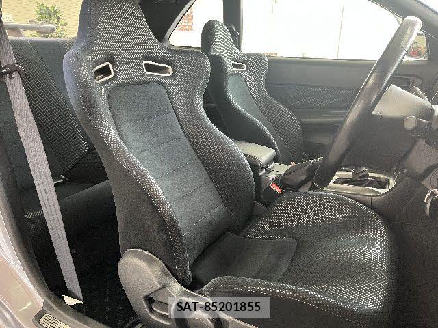 Nissan SKYLINE GT-R 2001-05 8246707-3