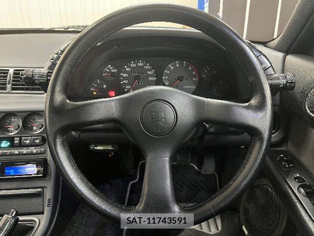Nissan SKYLINE GT-R 1994-06 8317100-13