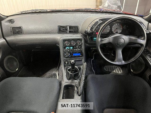 Nissan SKYLINE GT-R 1994-06 8317100-1
