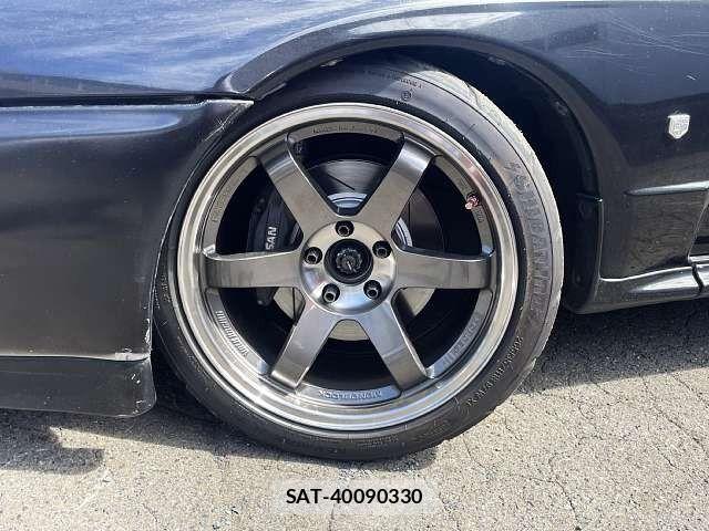 Nissan SKYLINE GT-R 1992-09 8831636-3