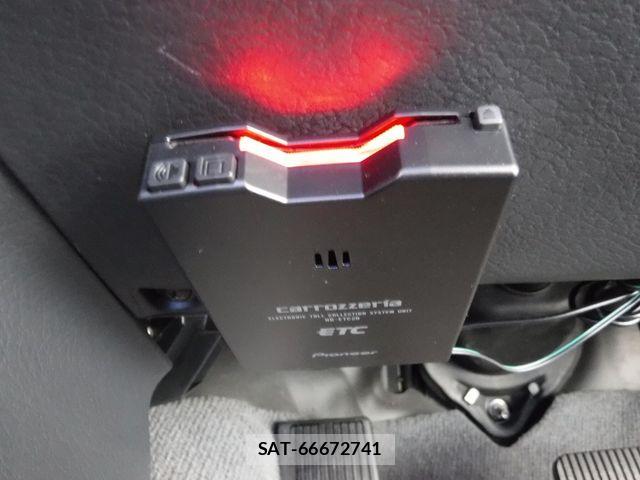 Nissan SKYLINE GT-R 1993-05 7620128-15