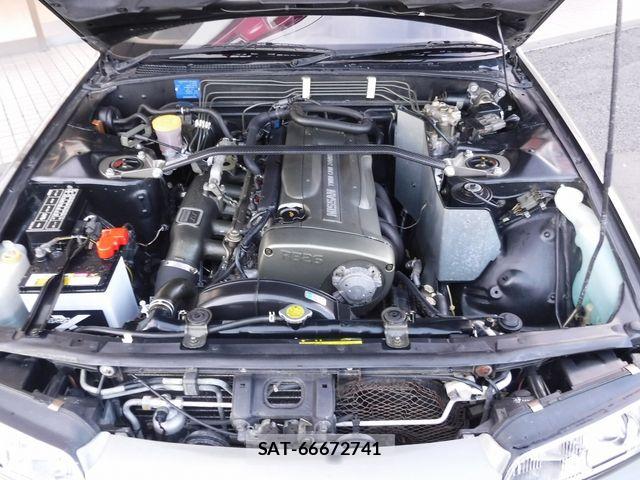 Nissan SKYLINE GT-R 1993-05 7620128-8