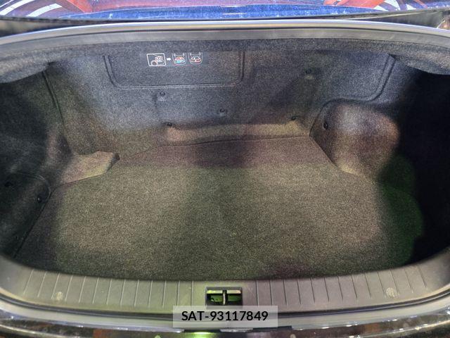 Nissan SKYLINE 2015-01 6691266-26