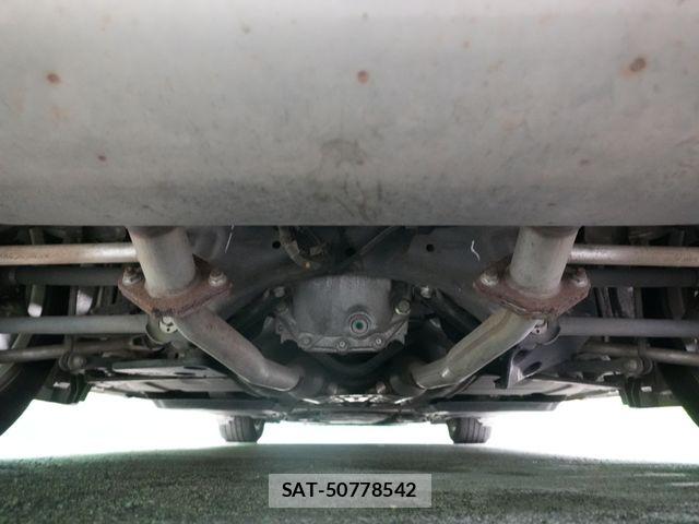 Nissan SKYLINE 2014-05 6912774-24
