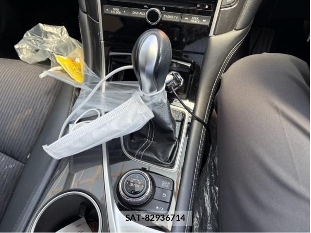 Nissan SKYLINE 2014-03 7060750-13