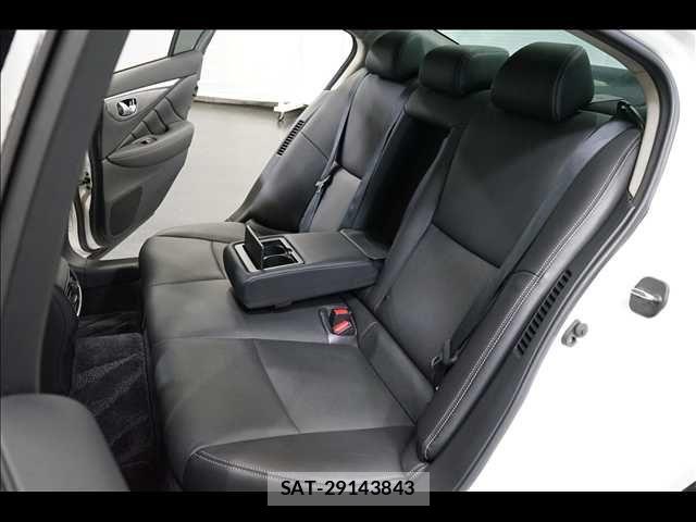 Nissan SKYLINE 2016-11 7060747-17