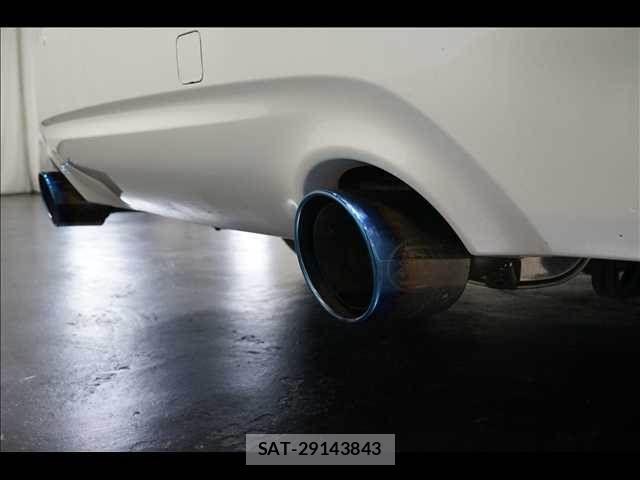 Nissan SKYLINE 2016-11 7060747-7