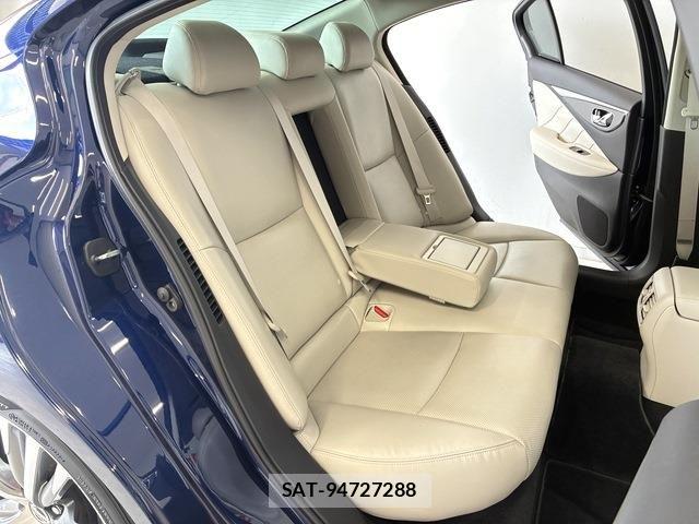 Nissan SKYLINE 2020-11 7620129-11