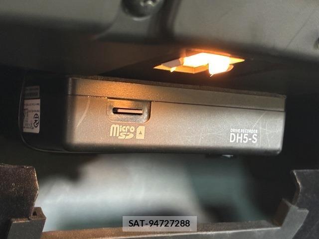Nissan SKYLINE 2020-11 7620129-14