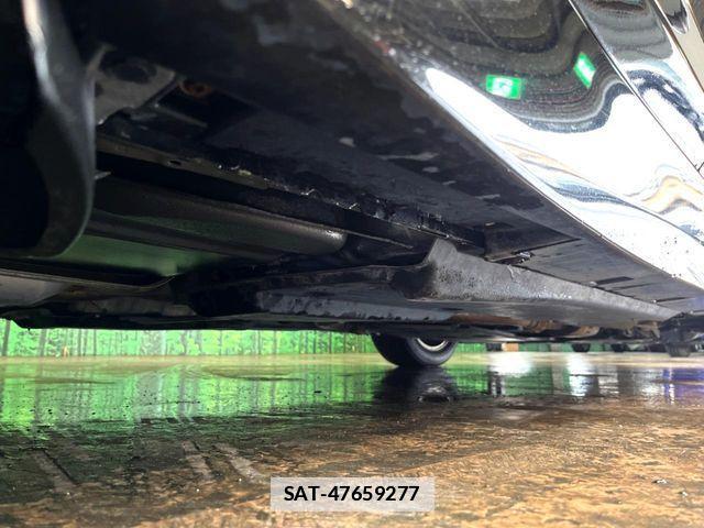 Nissan SKYLINE 2015-01 7789190-19