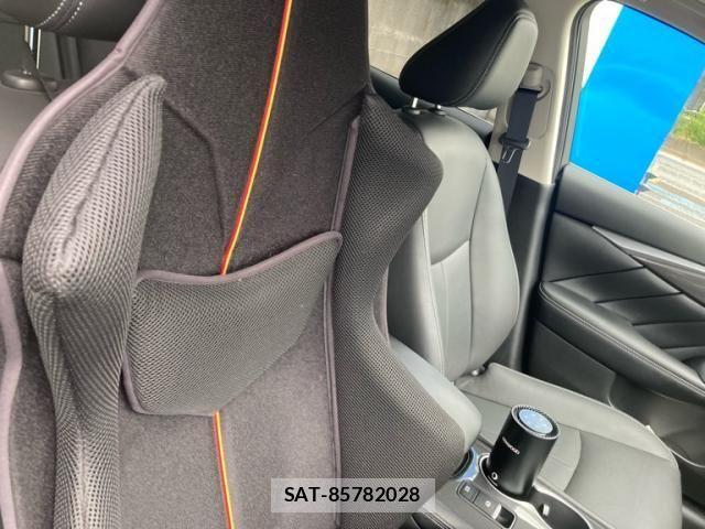 Nissan SKYLINE 2020-03 8132411-9