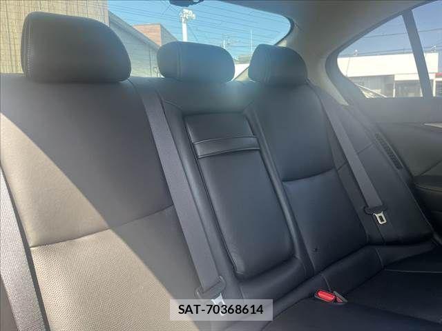 Nissan SKYLINE 2015-01 8210232-7