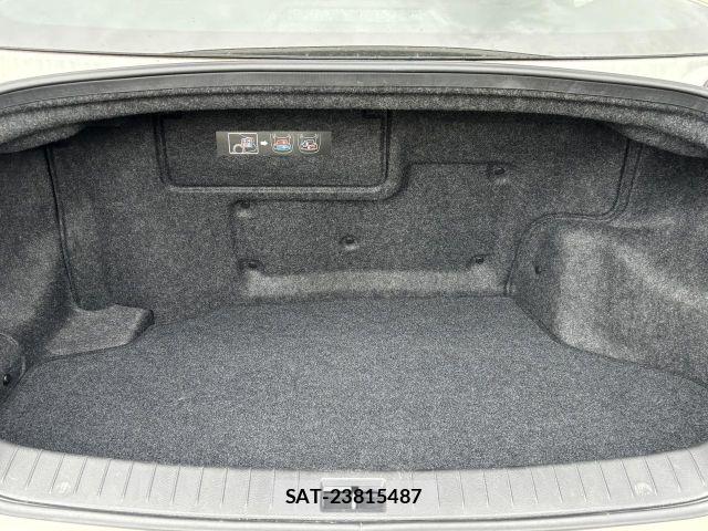 Nissan SKYLINE 2016-03 8438901-11