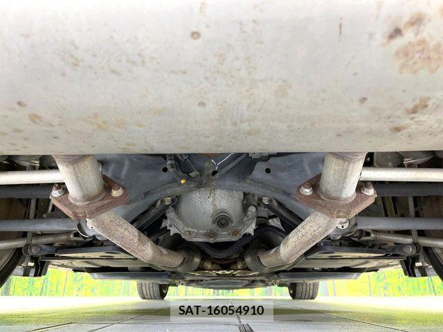 Nissan SKYLINE 2015-01 8563563-18