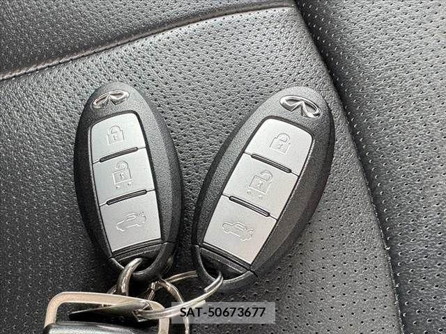Nissan SKYLINE 2014-03 8628915-25