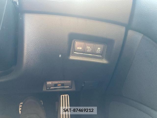 Nissan SKYLINE 2016-06 8628916-17