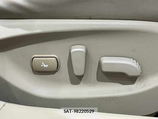 Nissan SKYLINE 2014-07 8661612-28