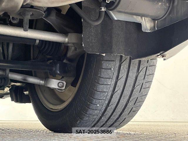 Nissan SKYLINE 2019-02 8882199-17