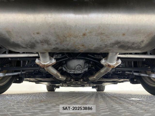 Nissan SKYLINE 2019-02 8882199-18