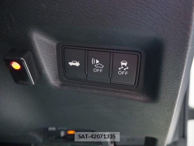 Nissan SKYLINE 2018-05 5878798-16