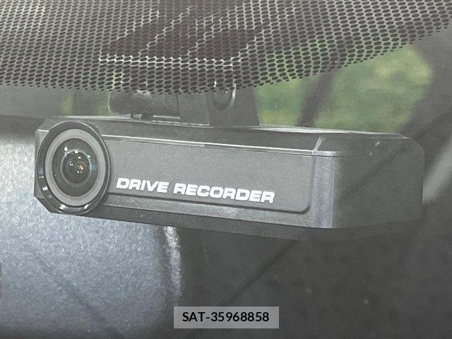 Nissan SKYLINE 2018-06 8101918-6