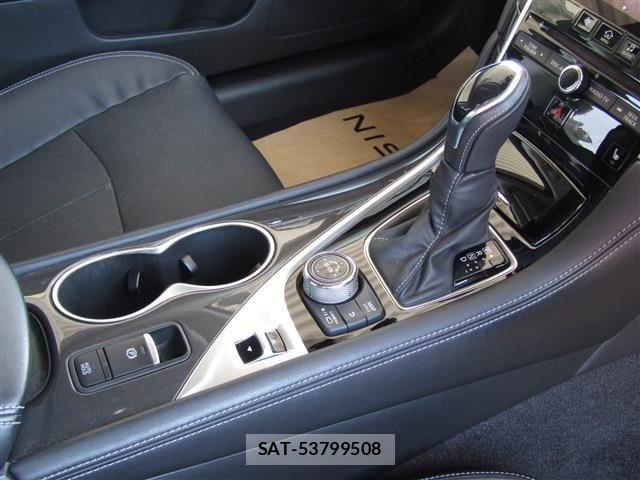 Nissan SKYLINE 2020-02 8132416-14