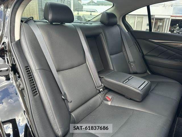 Nissan SKYLINE 2018-06 8438902-6