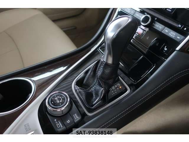 Nissan SKYLINE 2014-04 8882205-10