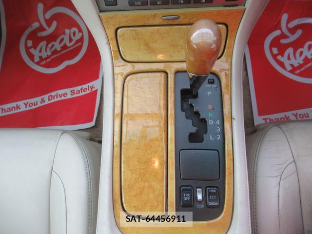 Toyota SOARER 2001-10 8317108-18