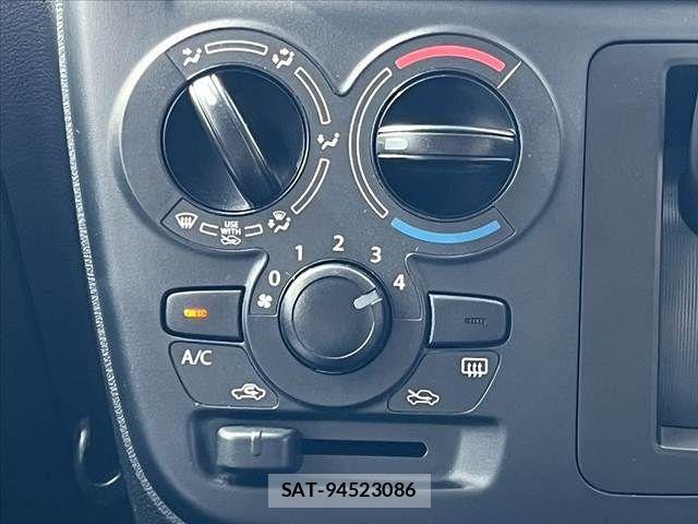 Suzuki SOLIO 2019-03 6678128-27