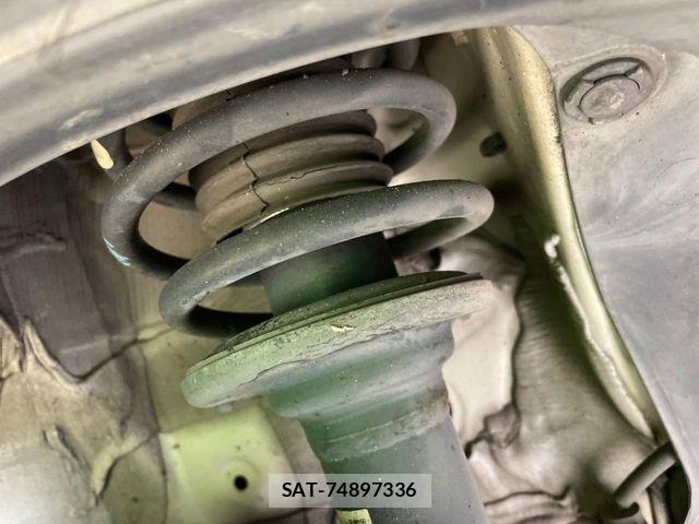 Suzuki SOLIO 2016-07 6817318-19