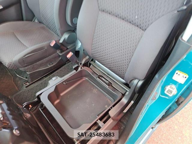 Suzuki SOLIO 2018-04 7252350-22